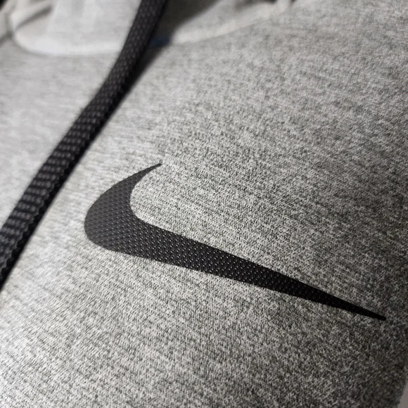 Nike Dri Fit Hoodie - Men - M - Picture 2 of 3